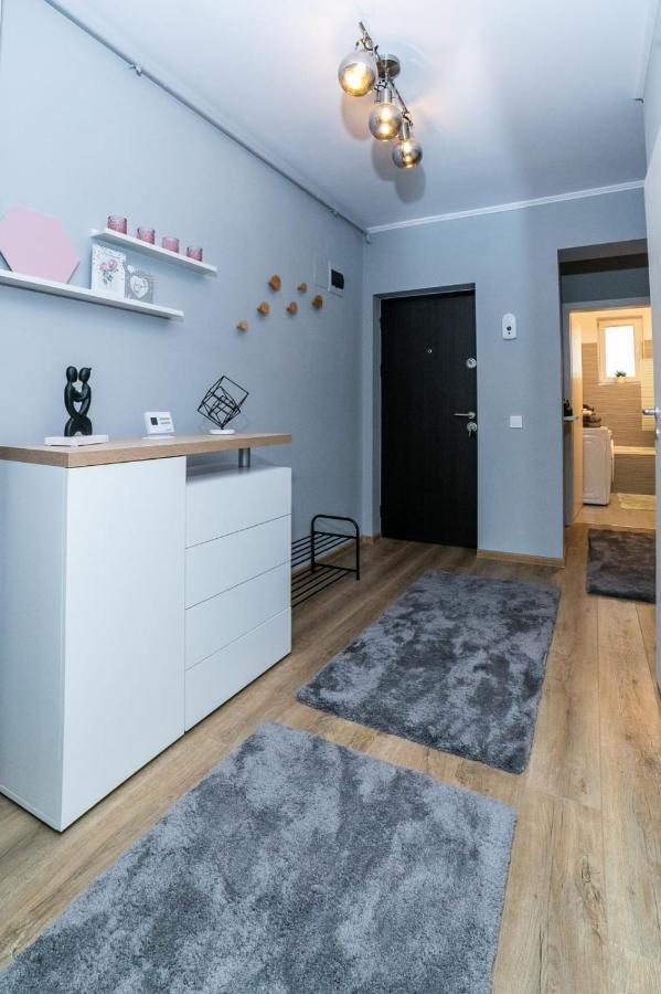Ferienwohnung Apartament Luxury Miruna Rîşnov Exterior foto