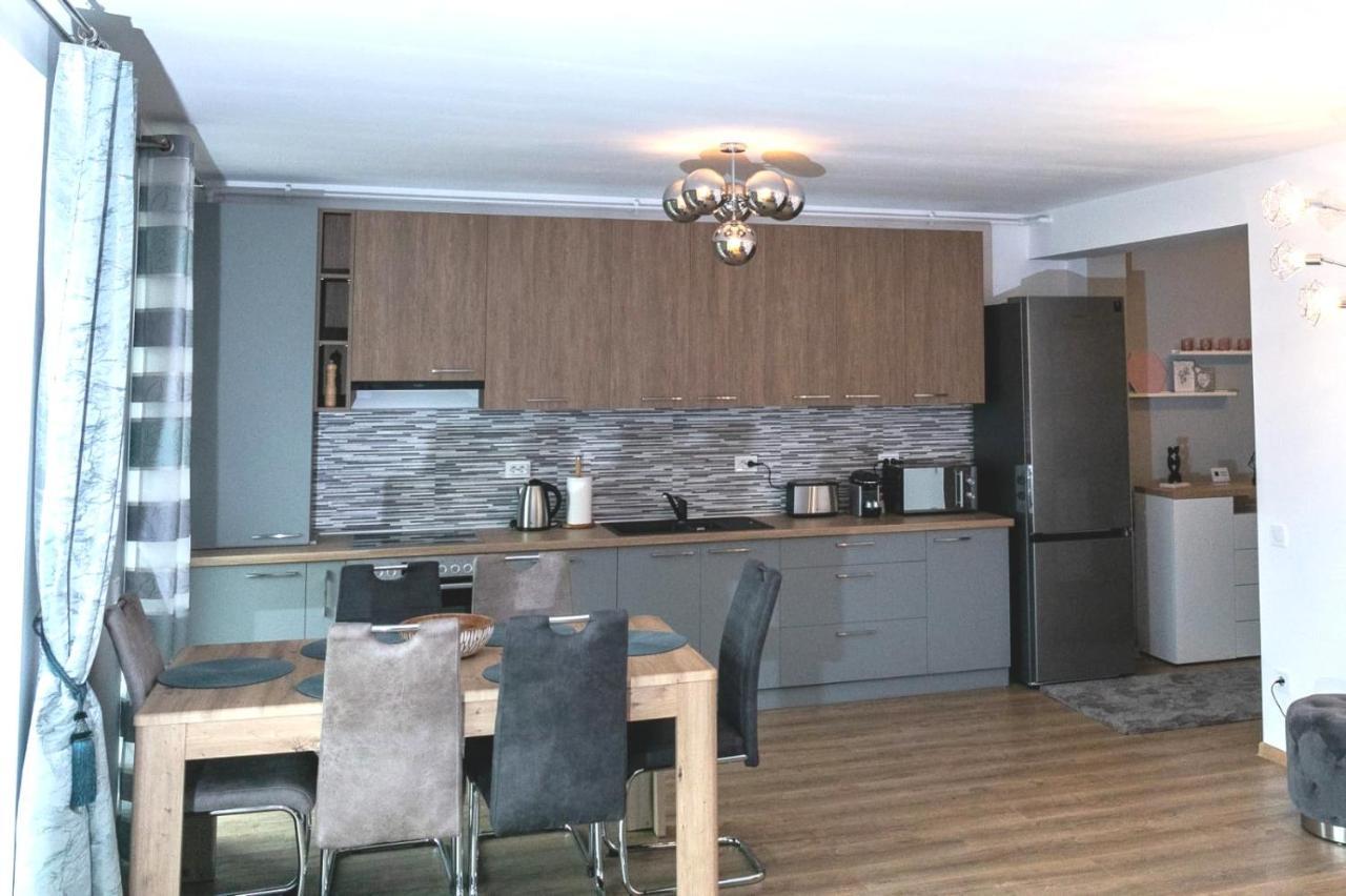 Ferienwohnung Apartament Luxury Miruna Rîşnov Exterior foto